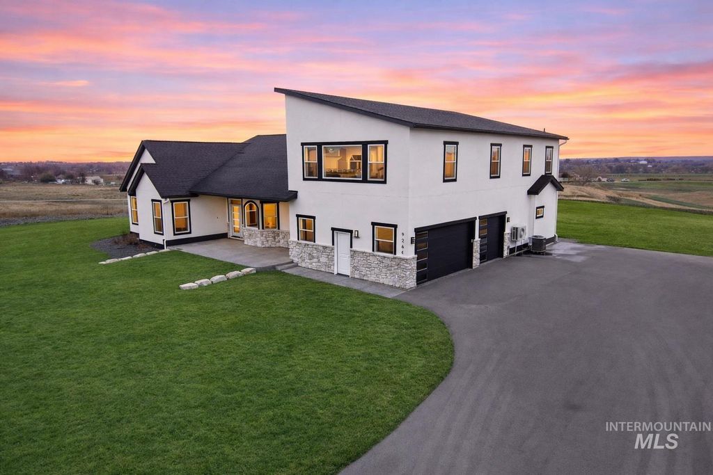 Photo of 9264 Basin Kid Ct, Middleton, ID 83644 (MLS # 98972349)