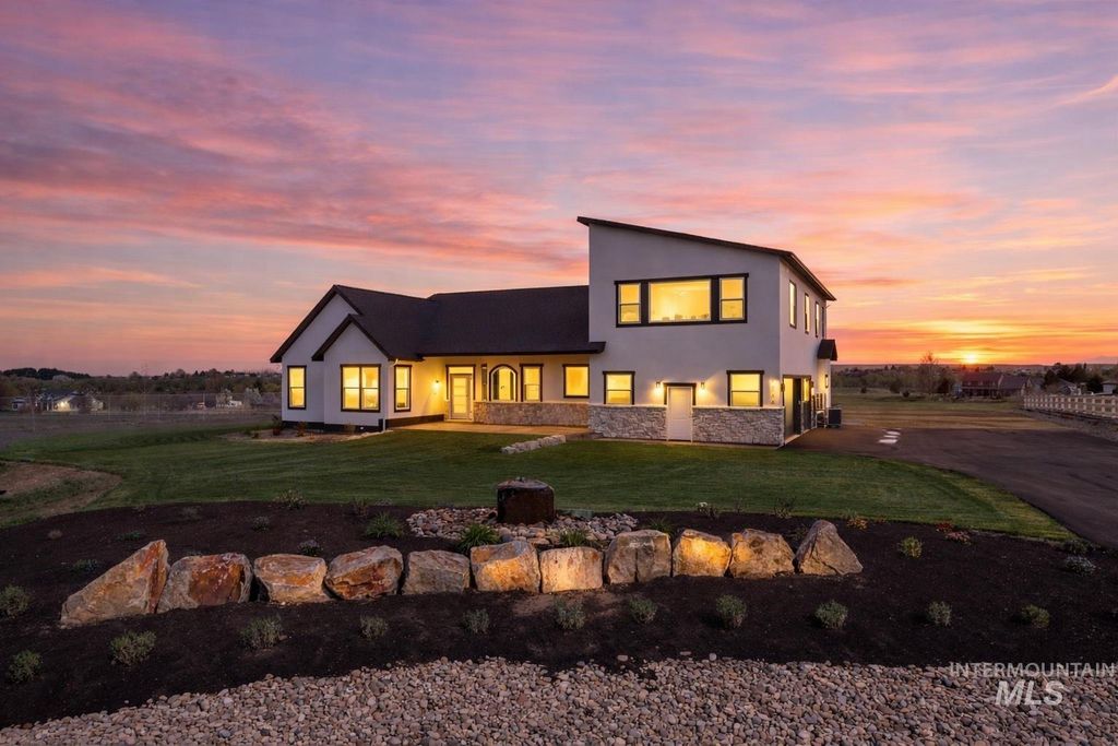 Photo of 9264 Basin Kid Ct, Middleton, ID 83644 (MLS # 98972349)