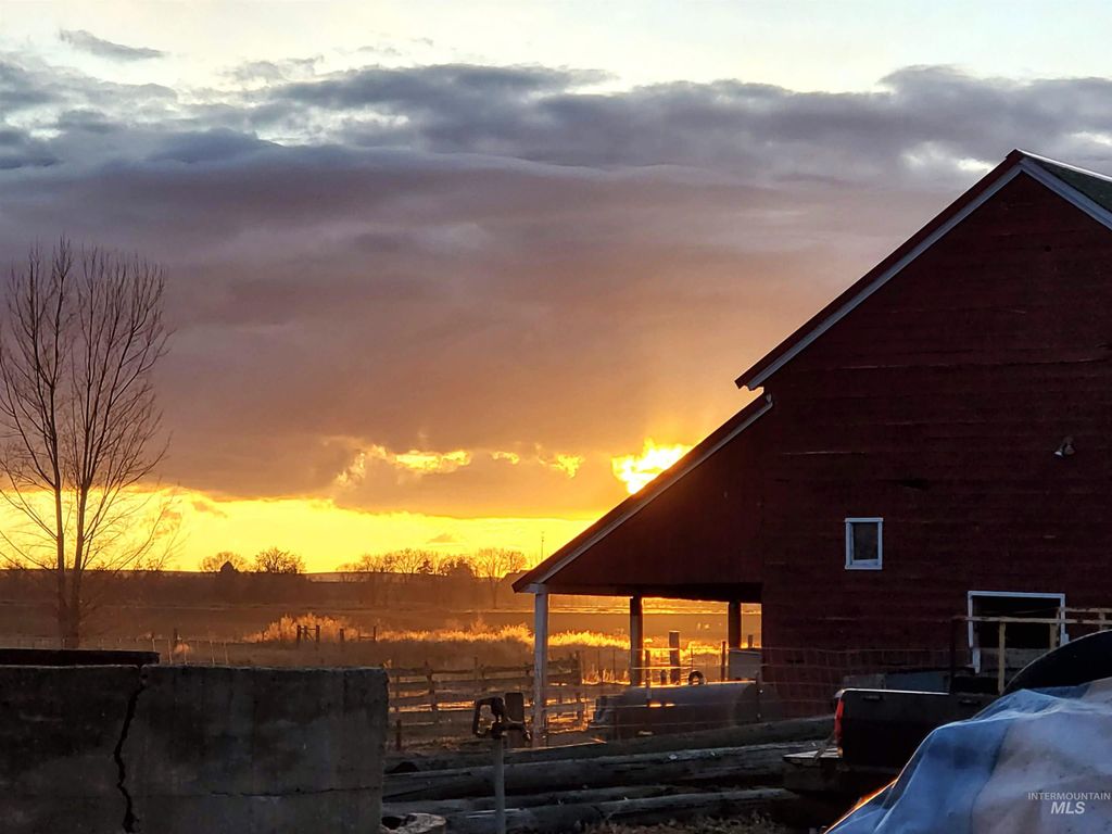 Photo of 5367 Sand Hollow Road, New Plymouth, ID 83655 (MLS # 98976627)