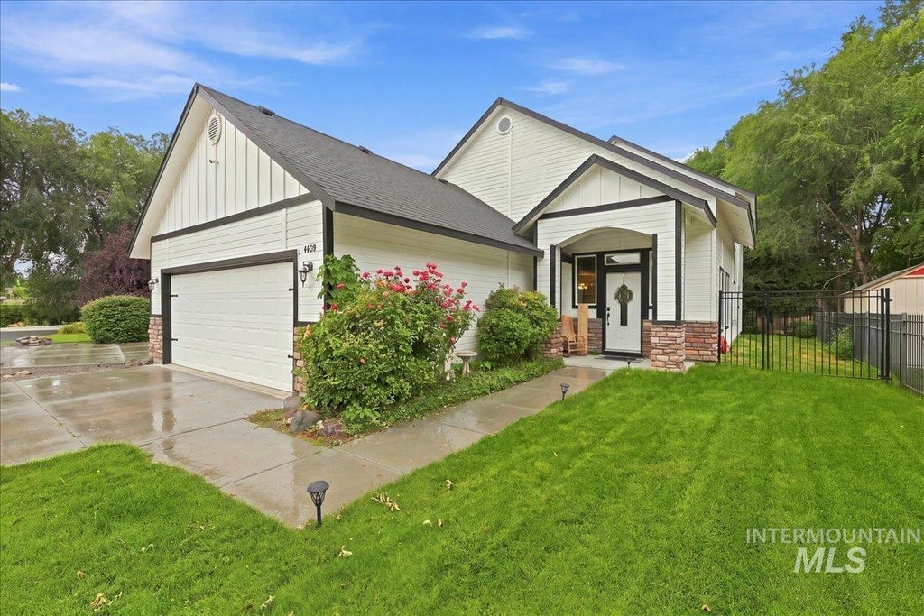 Photo of 1408 S Sandal Creek Lane, Nampa, ID 83686 (MLS # 99001870)