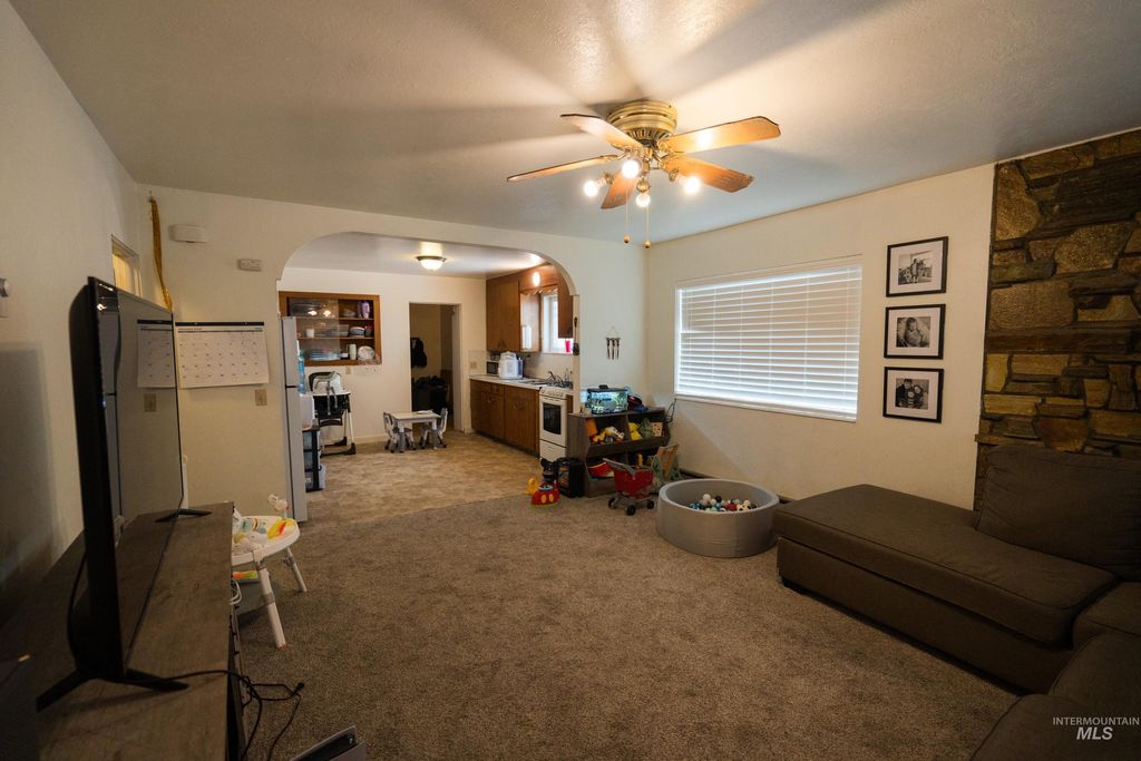 Photo of 1810 15th Street, Heyburn, ID 83336 (MLS # 98973434)