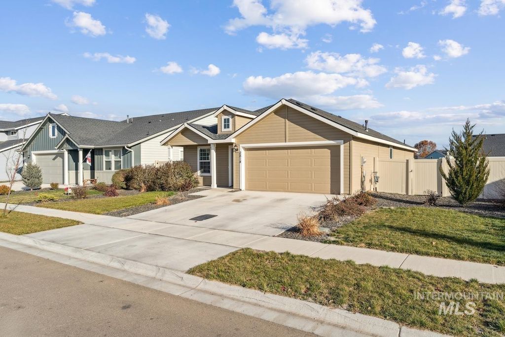 Photo of 2814 S Mossy Forest Ave, Nampa, ID 83686 (MLS # 98969046)