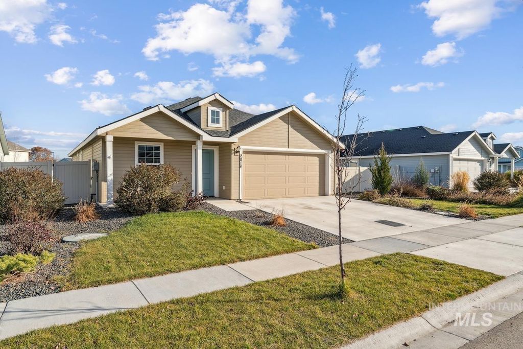 Photo of 2814 S Mossy Forest Ave, Nampa, ID 83686 (MLS # 98969046)