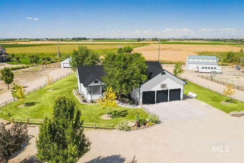 Photo of 1295 S Dawcamry Lane, Kuna, ID 83634 (MLS # 98947997)