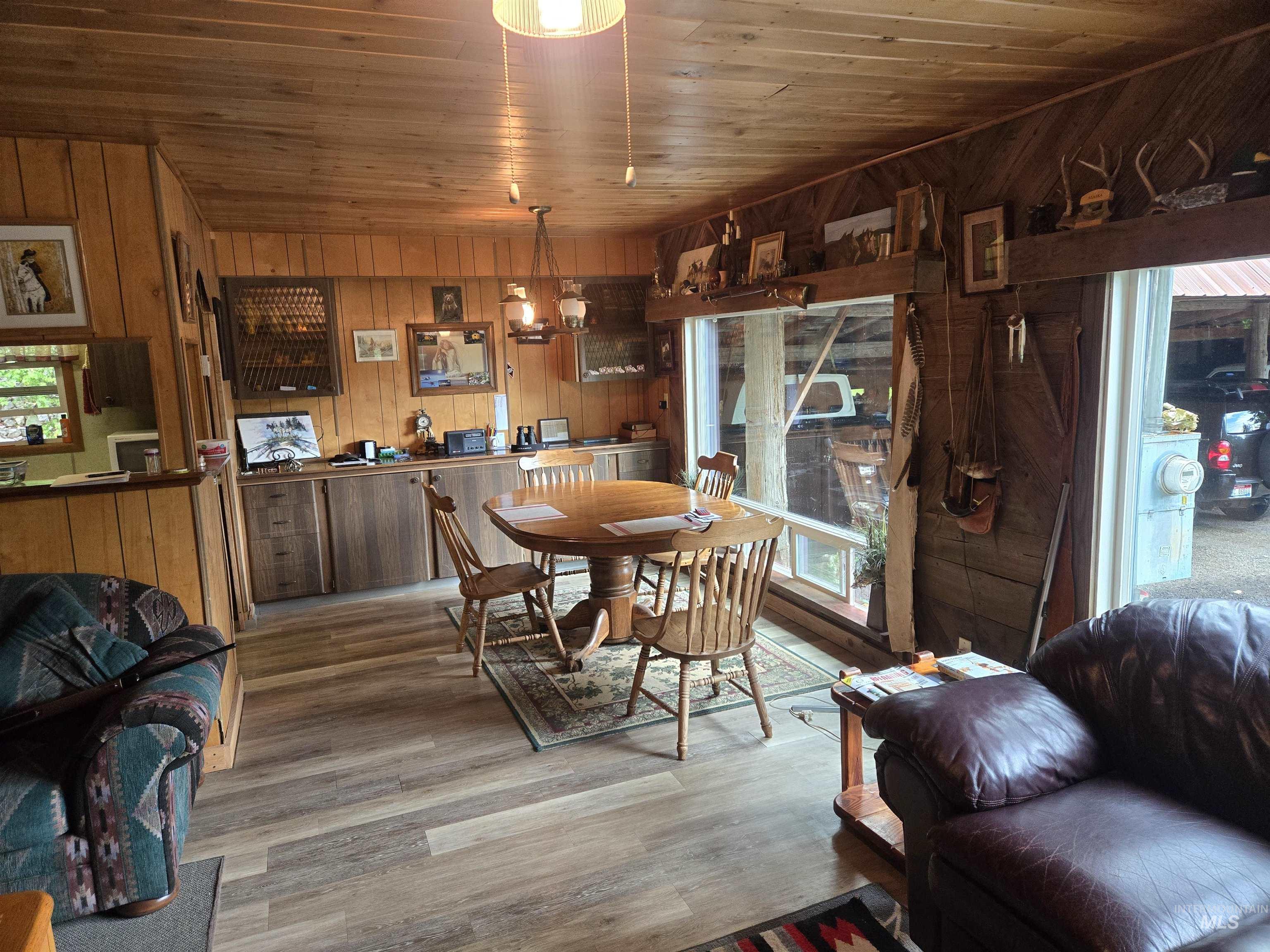 22848 Hwy 11