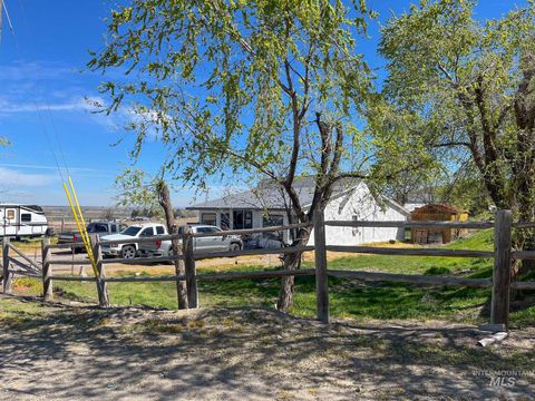 Photo of 1576 N Stateline Rd, Homedale, ID 83628 (MLS # 98983512)