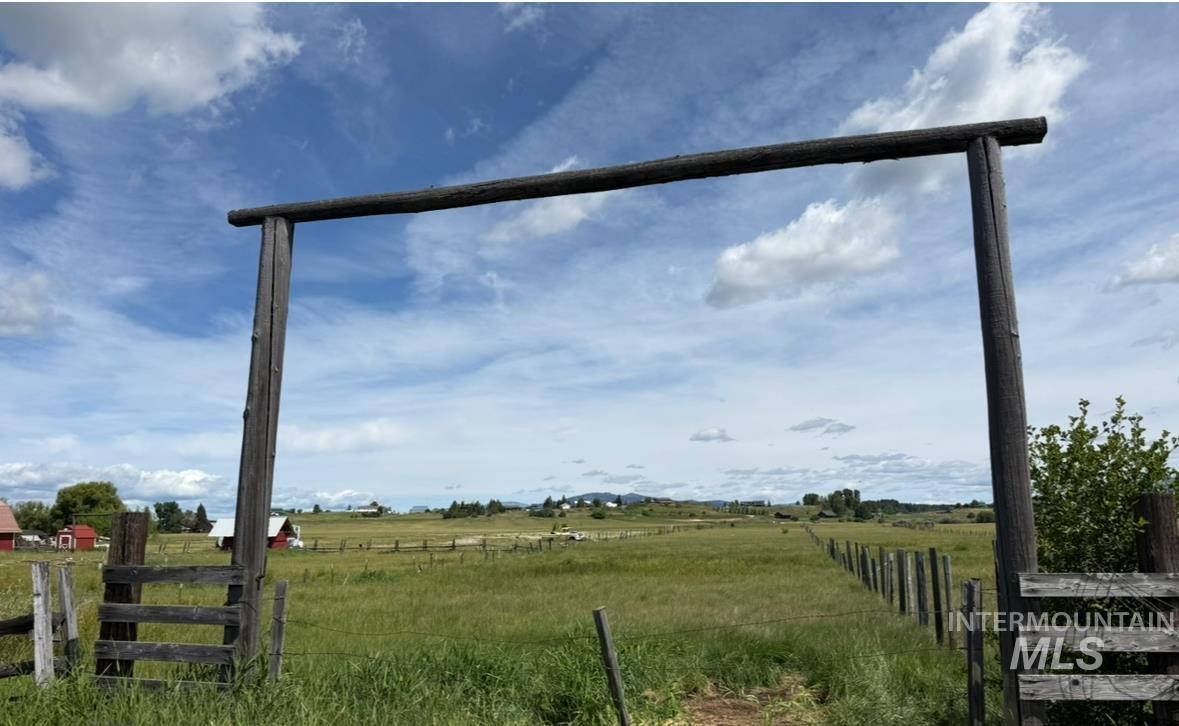 View of yard with a view of countryside