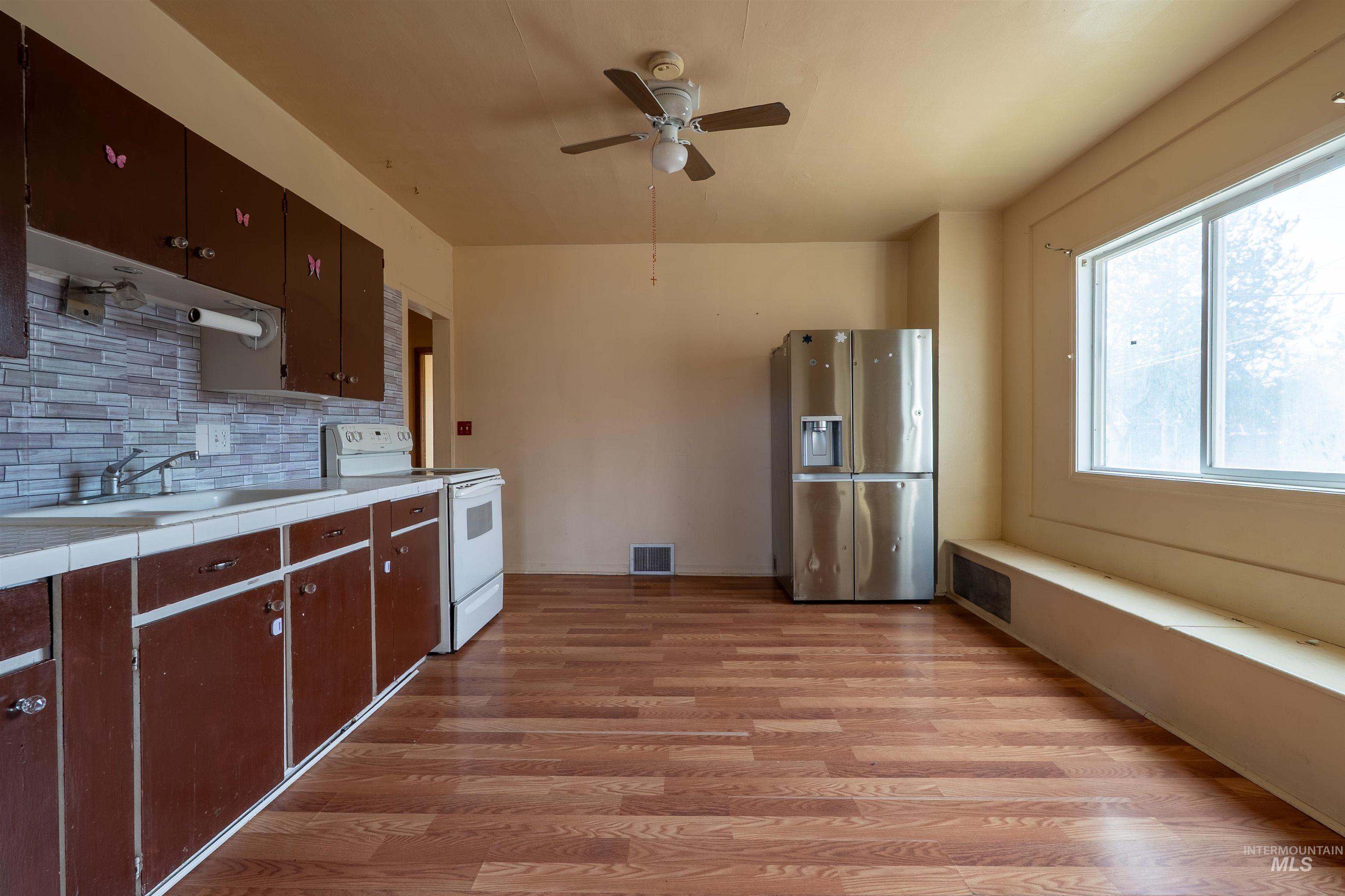 Twin Falls, Idaho 83301, United States, 3 Bedrooms Bedrooms, ,1 BathroomBathrooms,Residential,Active,83087