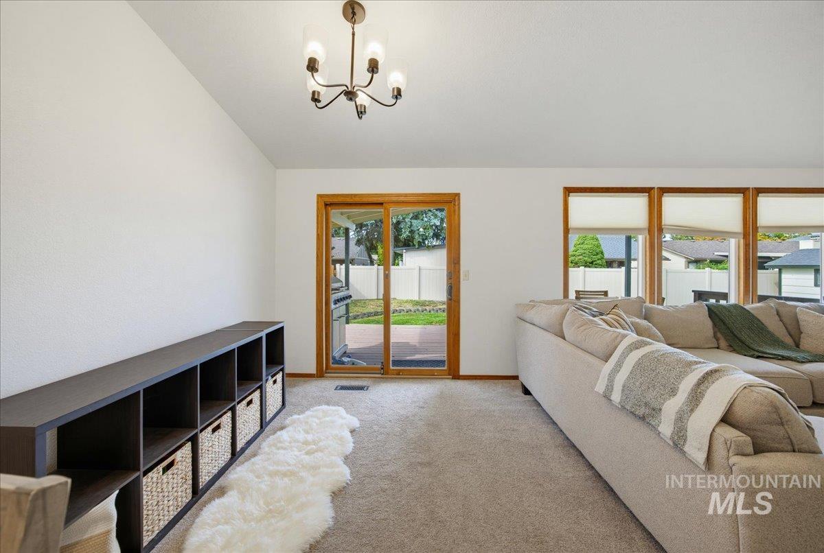 3321 N Lena Pl.