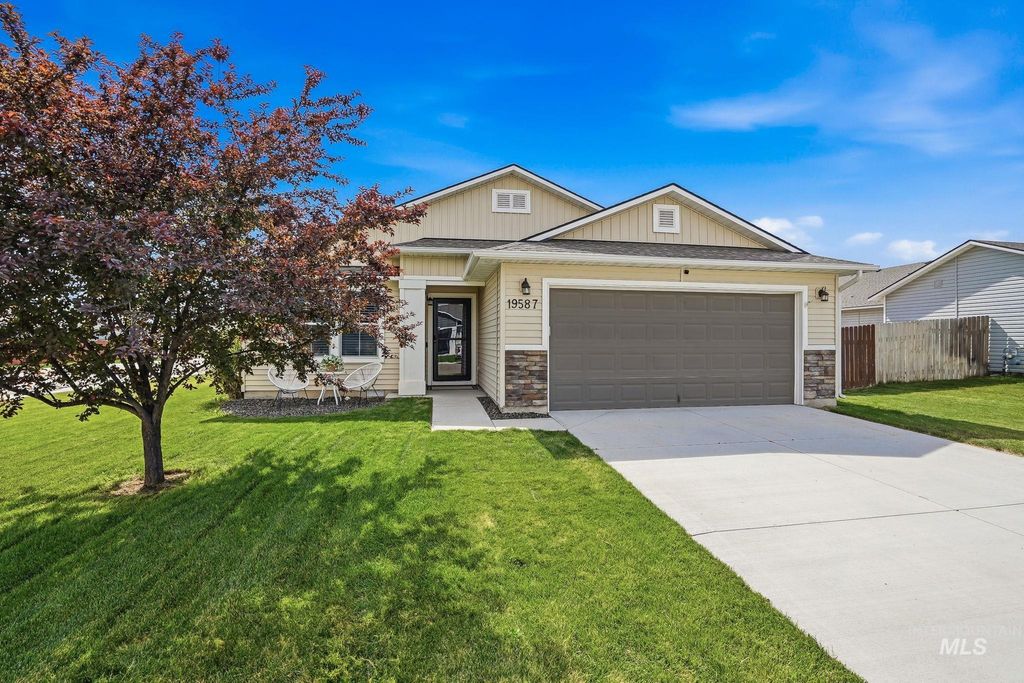 Photo of 19587 Lenox Ave, Caldwell, ID 83605 (MLS # 98994340)
