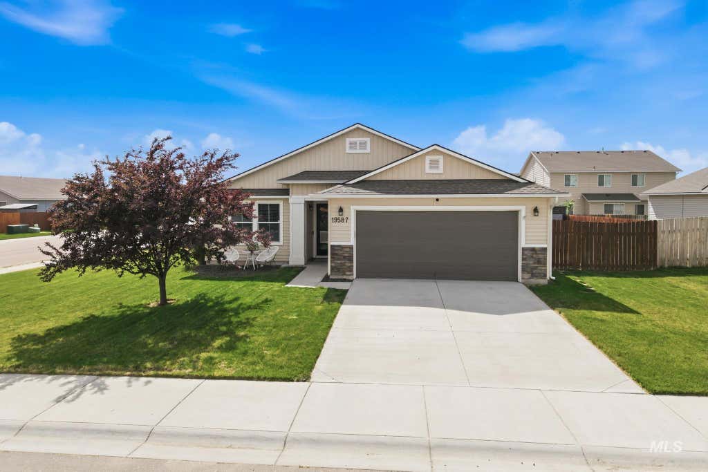 Photo of 19587 Lenox Ave, Caldwell, ID 83605 (MLS # 98994340)