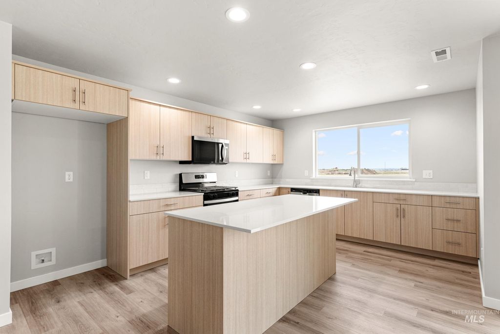 Photo of 5242 E Phelps Lake Dr, Nampa, ID 83687 (MLS # 98979248)