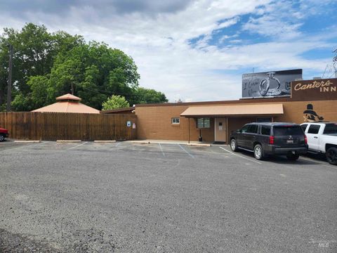 Photo of 416 Thain Rd, Lewiston, ID 83501 (MLS # 98882340)