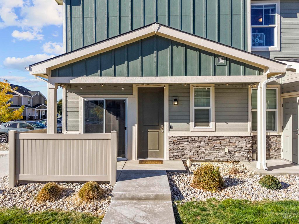 Photo of 2314 E Spice Loop, Nampa, ID 83687 (MLS # 98965595)