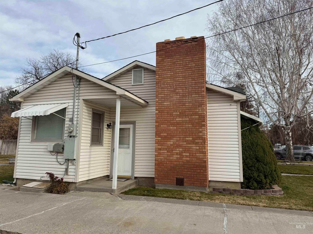 Photo of 600 E H Ave, Jerome, ID 83338 (MLS # 98970533)