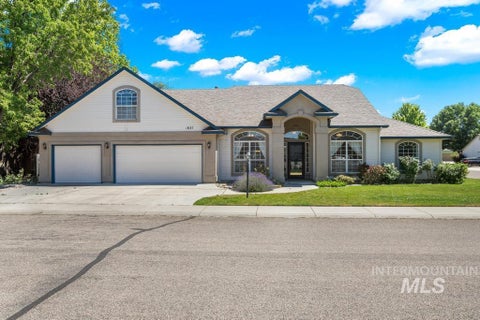 Photo of 1837 W Merganzer Dr, Meridian, ID 83642 (MLS # 98990960)