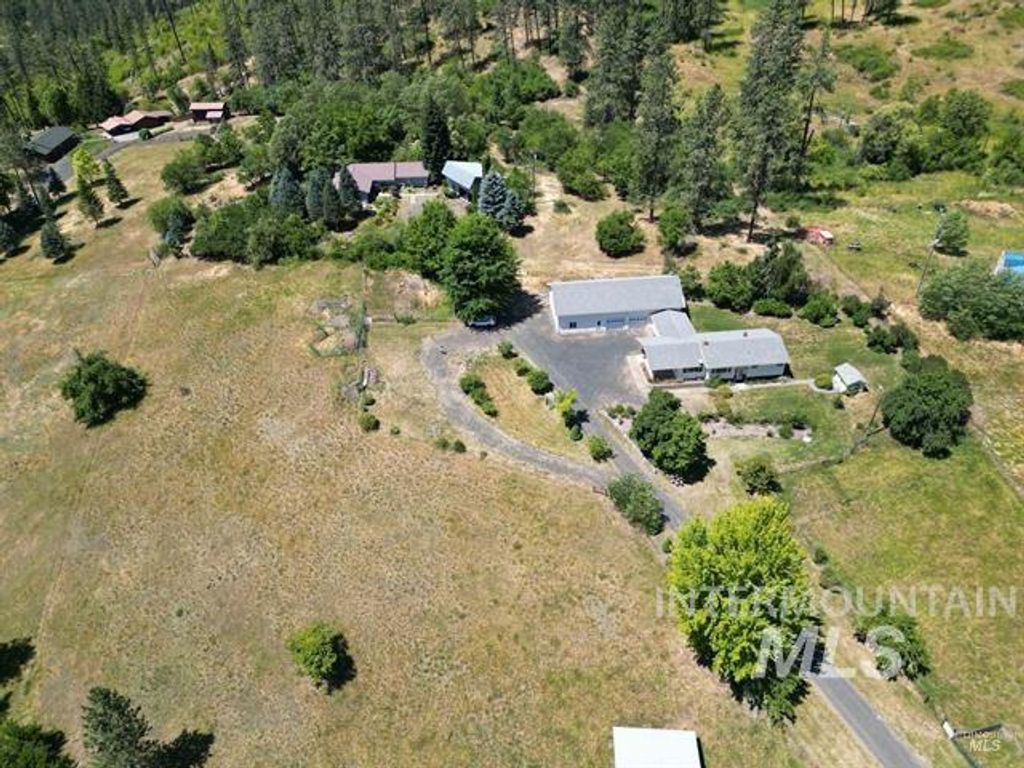 Photo of 367 Woodland Rd, Kamiah, ID 83536 (MLS # 98977587)