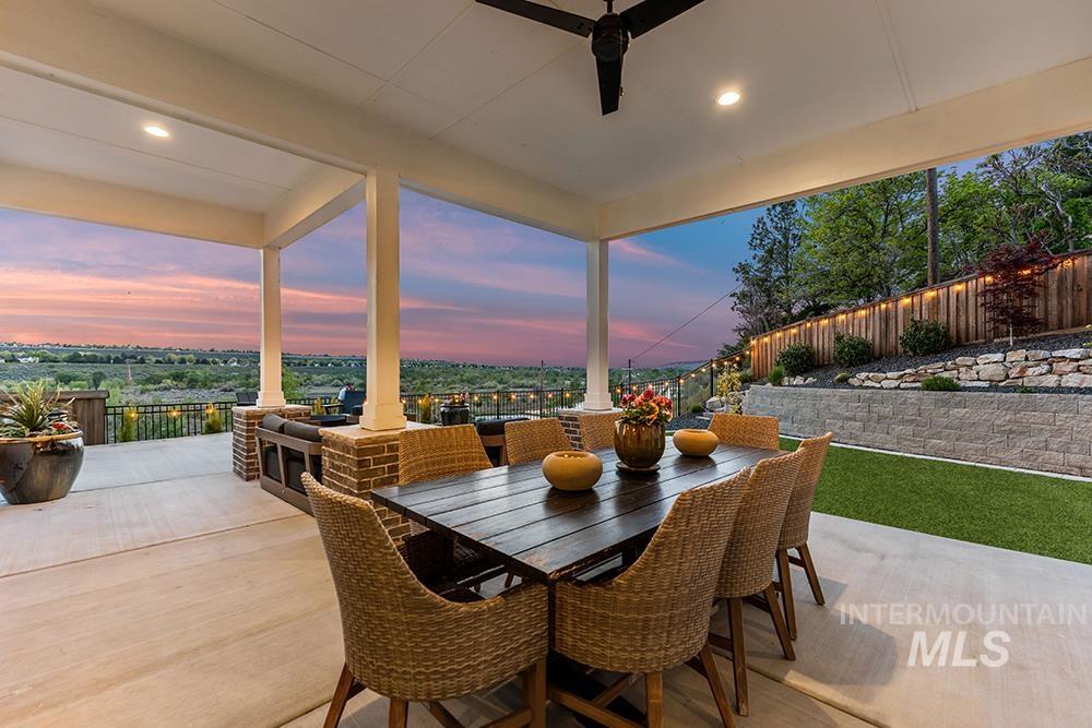 6902 E La Cuesta Street