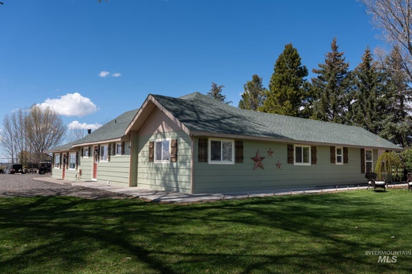 1409 S 2000 E, GOODING, ID 83330 - Image 9c9a4d70445d0d6c8b8b3e70c0c3fcde/1469520278