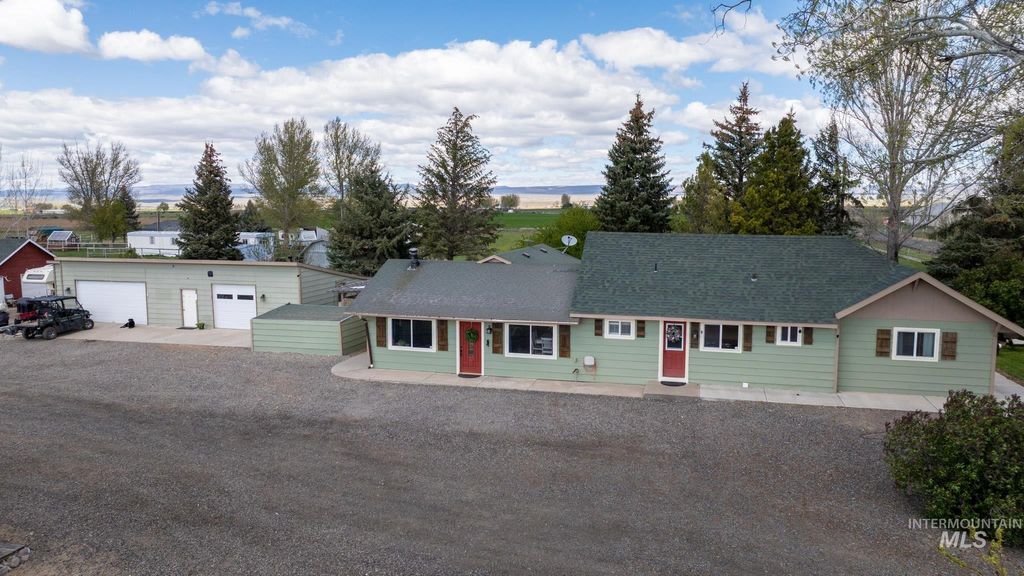 Photo of 1409 S 2000 E, Gooding, ID 83330 (MLS # 98982161)
