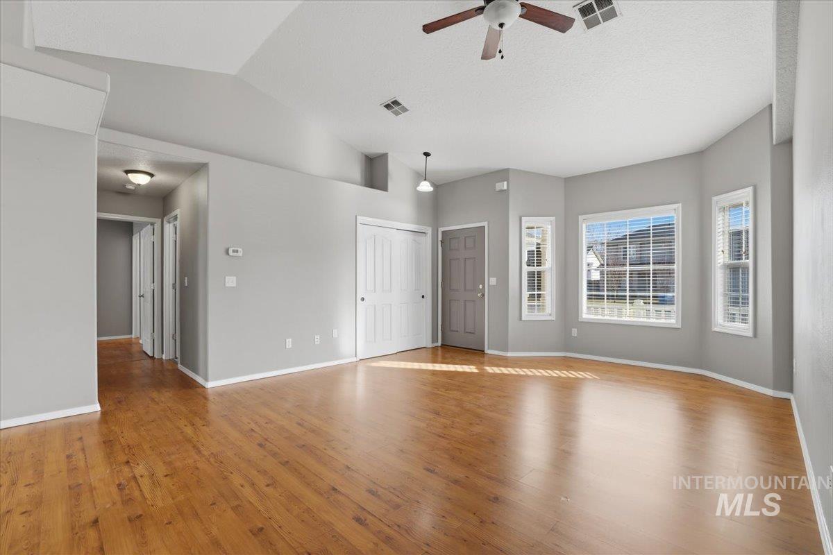 3273 N Chatterton Way