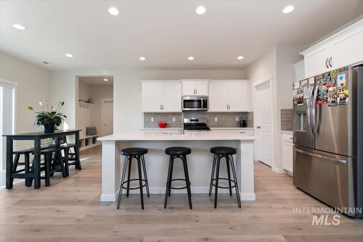 219 W Willow Dale Dr.