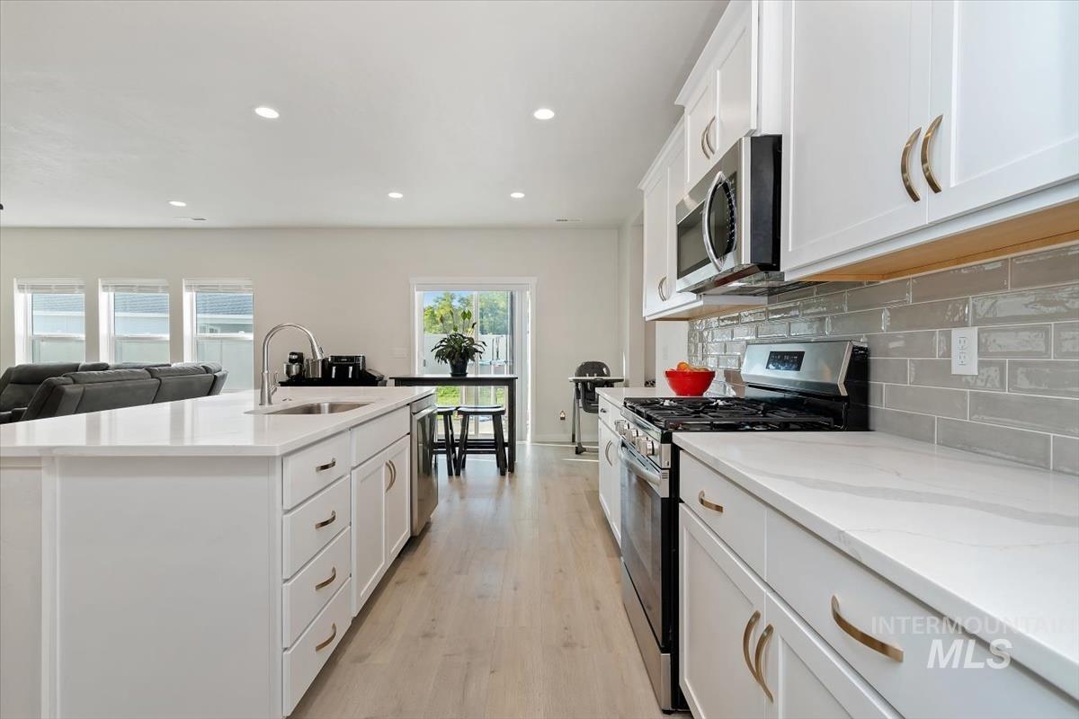219 W Willow Dale Dr.