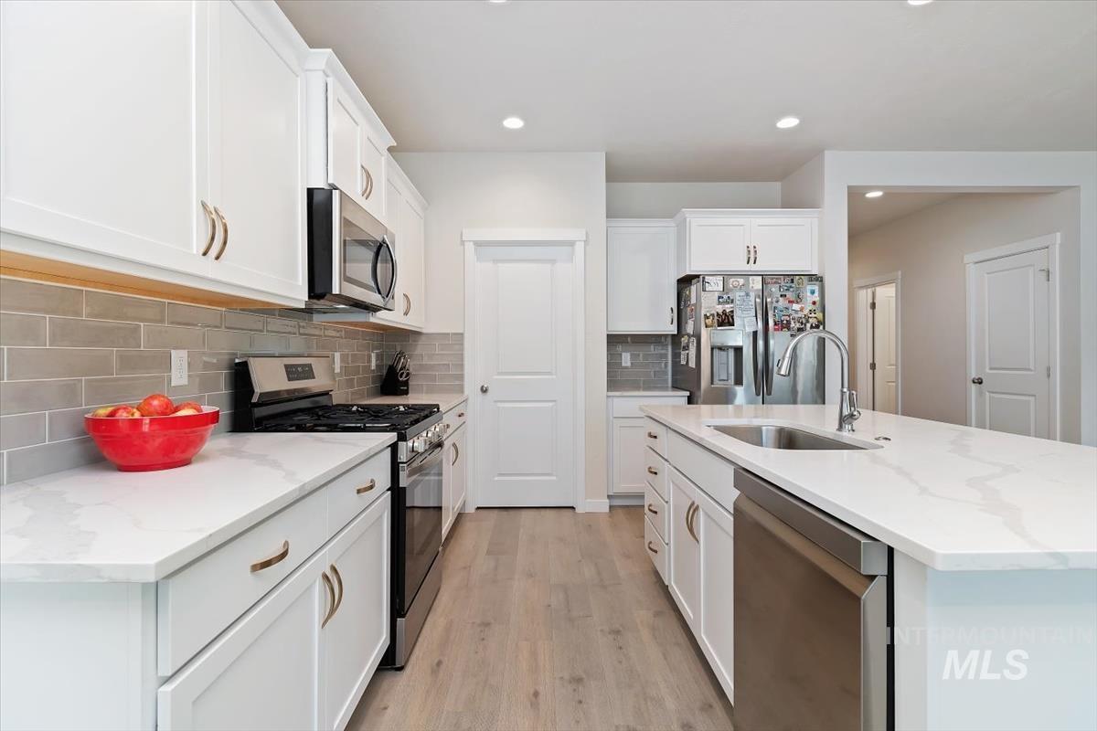219 W Willow Dale Dr.