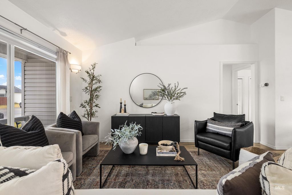 Photo of 1126 S S Scranton Ave, Boise, ID 83709 (MLS # 98973200)