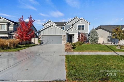 4643 S Martinel Way Meridian ID 83642