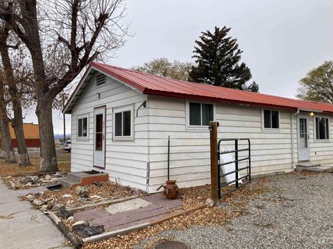 Photo of 426 W Grand Ave, Arco, ID 83213 (MLS # 98965980)