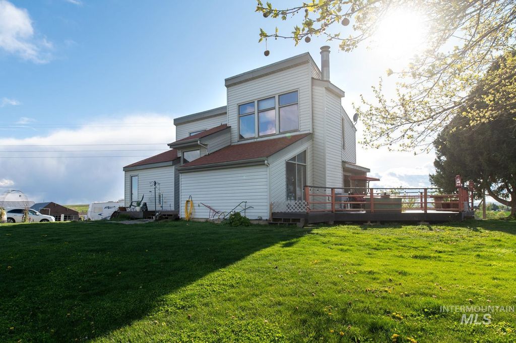 Photo of 2400 Fairview Ave, Fruitland, ID 83619 (MLS # 98982629)