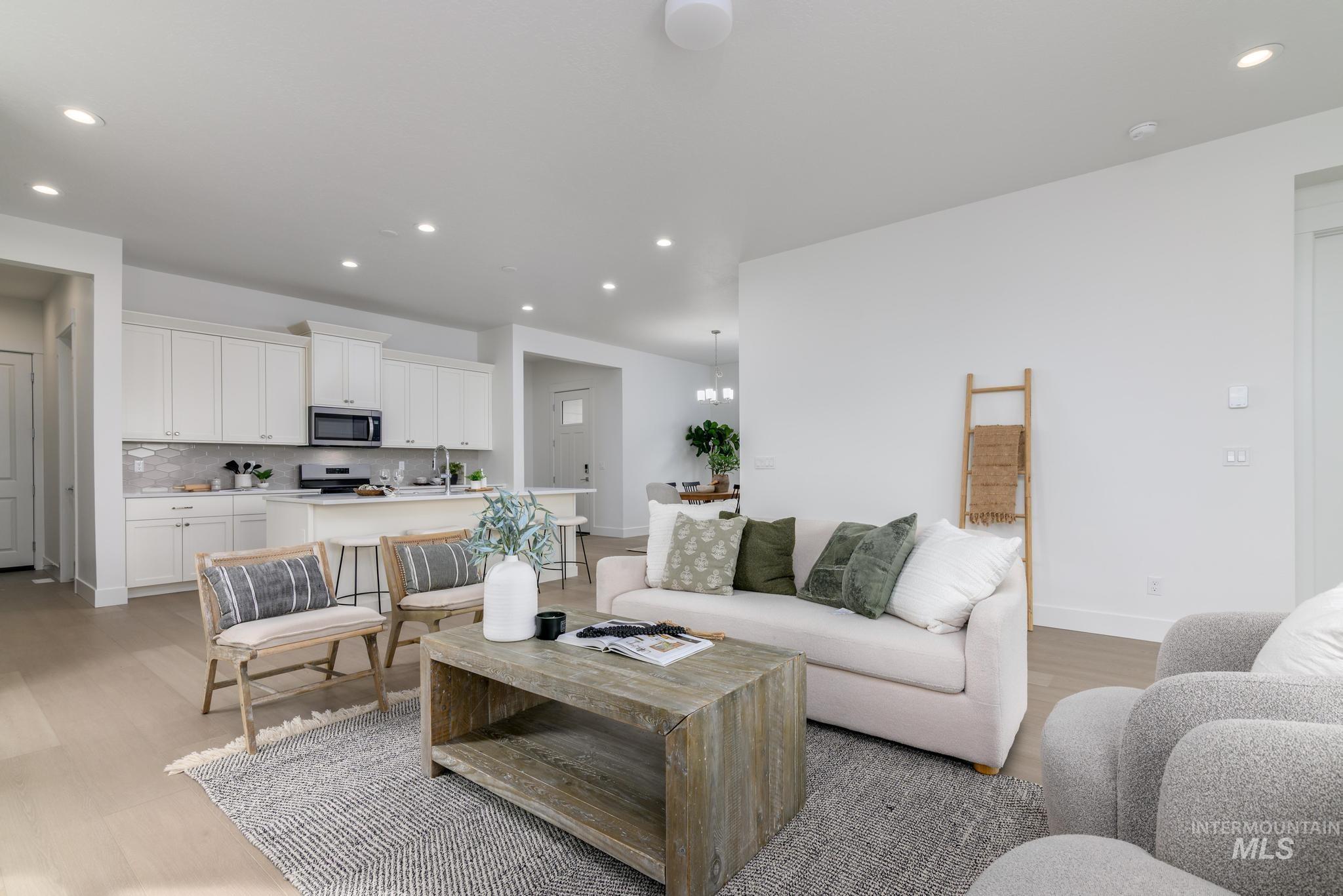 8595 W Stock Bridge St