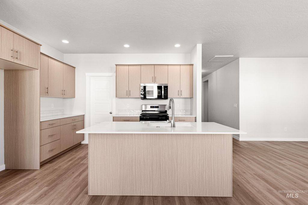 Photo of 5200 E Phelps Lake Dr, Nampa, ID 83687 (MLS # 98978055)