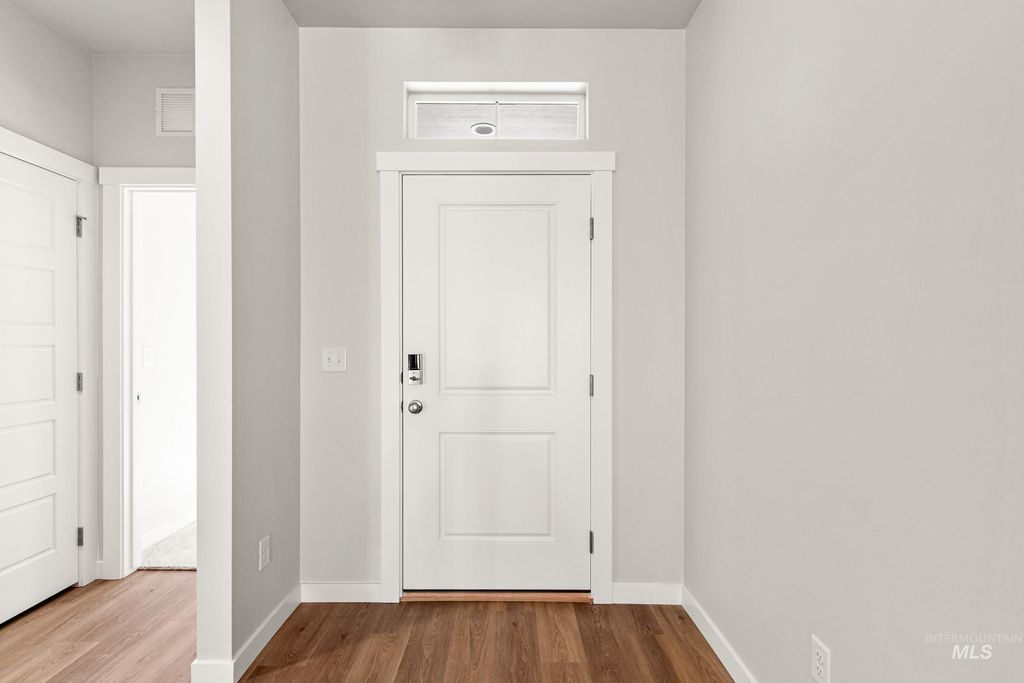 Photo of 5200 E Phelps Lake Dr, Nampa, ID 83687 (MLS # 98978055)