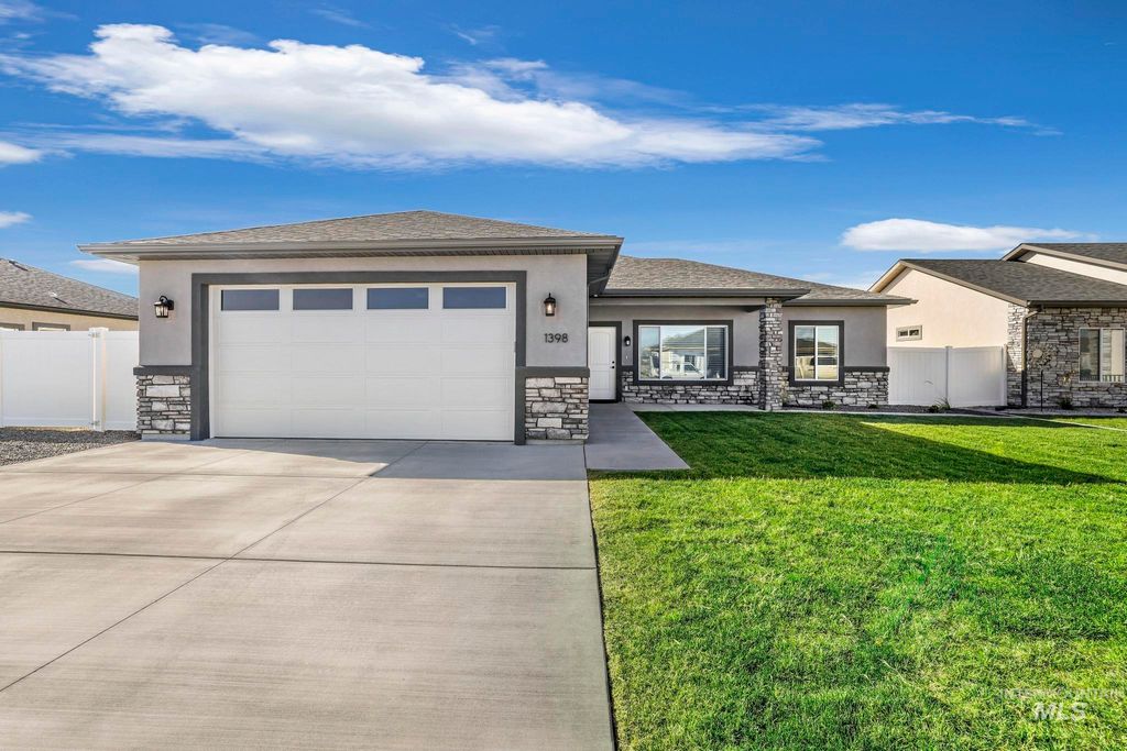 Photo of 1376 Haizlee Way, Twin Falls, ID 83301 (MLS # 98936022)
