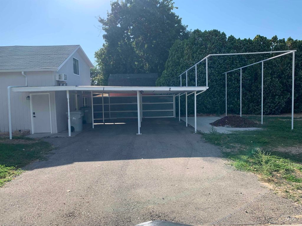 Photo of 1523 W Walnut St, Caldwell, ID 83605 (MLS # 98968940)