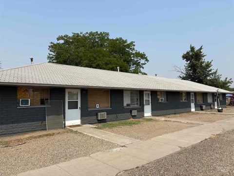 Photo of 411 NW 1st Street, Ontario, OR 97914 (MLS # 98998047)