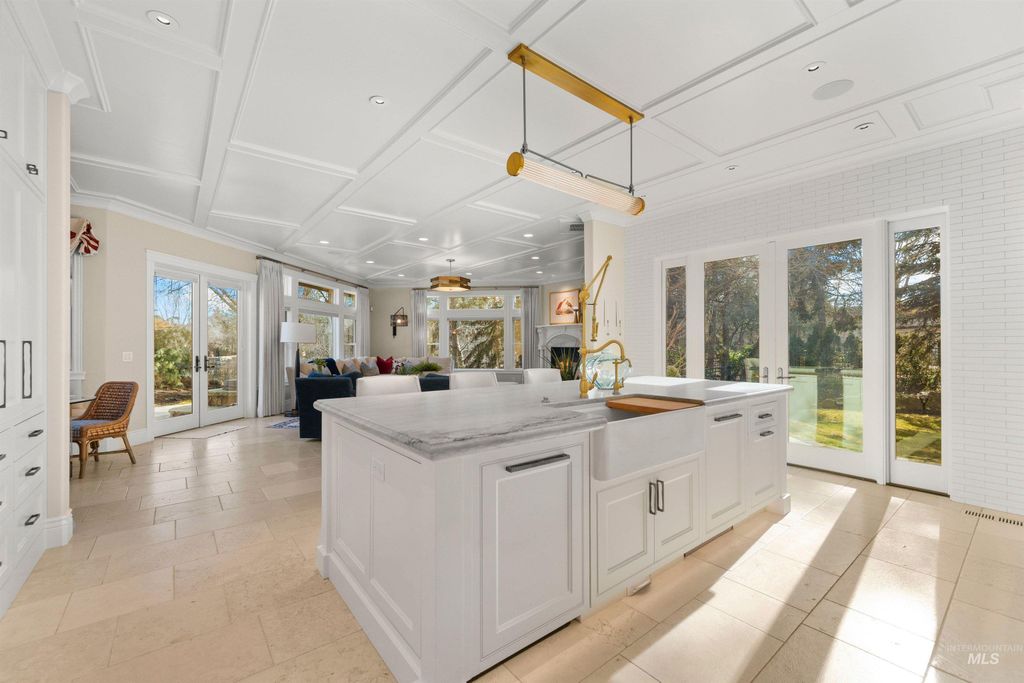 Photo of 1122 W Two Rivers Lane, Eagle, ID 83616 (MLS # 98975107)