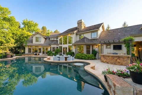 1122 W Two Rivers Lane Eagle ID 83616