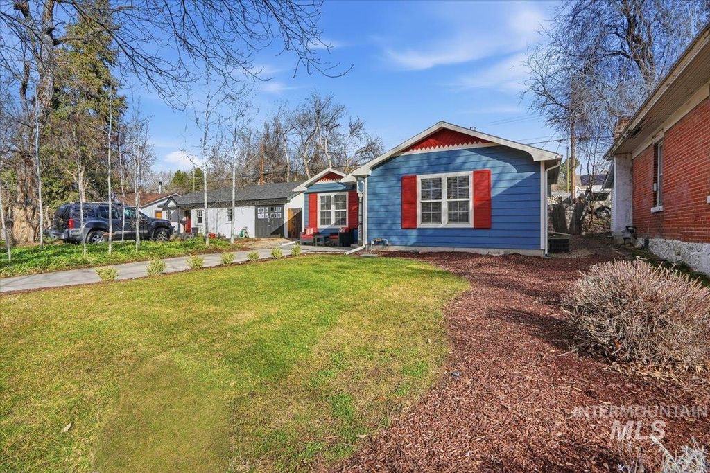 Photo of 2200 N 9th Street, Boise, ID 83702 (MLS # 98974375)