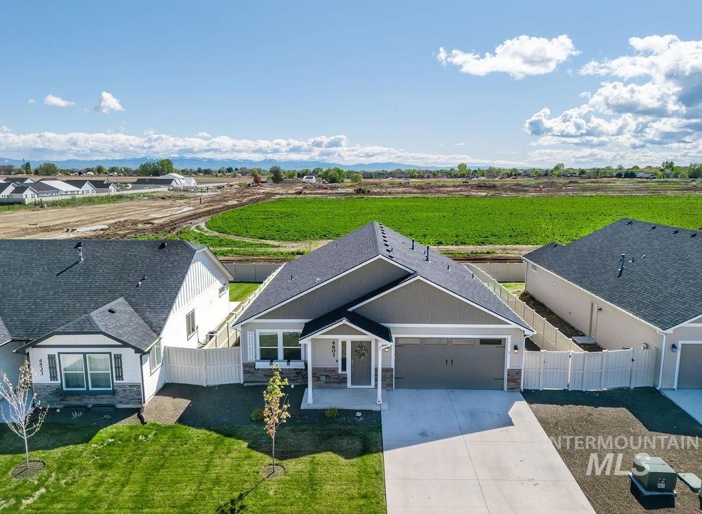 Photo of 4601 Great Falls Ave, Caldwell, ID 83607 (MLS # 98984003)