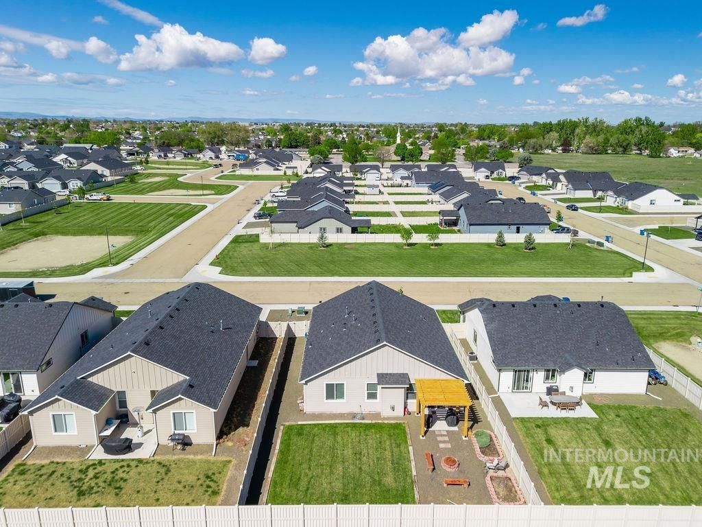 Photo of 4601 Great Falls Ave, Caldwell, ID 83607 (MLS # 98984003)