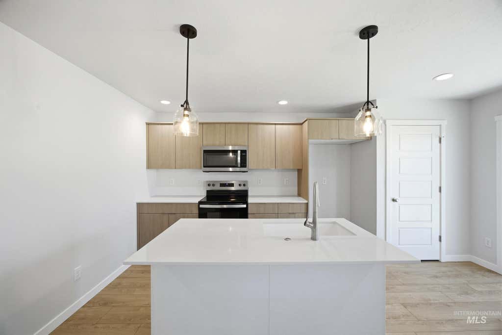 Photo of 10787 Greensboro St, Caldwell, ID 83605 (MLS # 98997630)