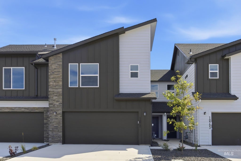 Photo of 10787 Greensboro St, Caldwell, ID 83605 (MLS # 98997630)