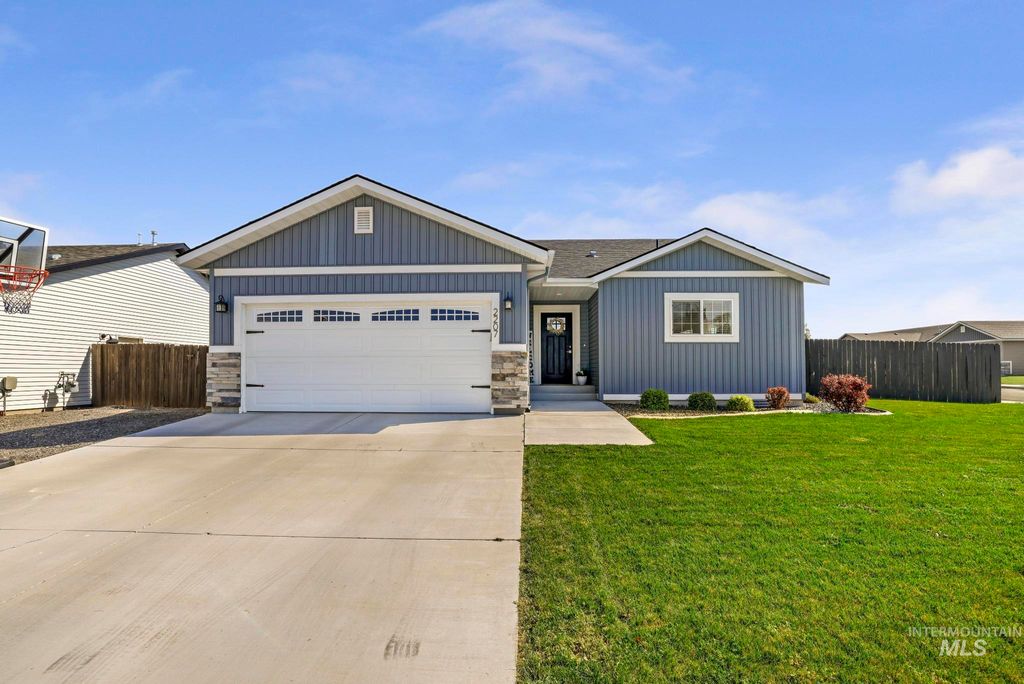 Photo of 2207 Bills Way, Filer, ID 83328 (MLS # 98985050)