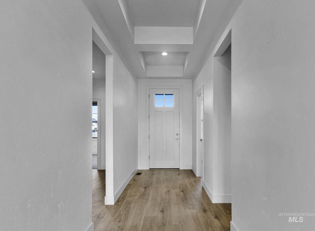 Photo of 9887 W Snow Wolf Ln, Star, ID 83369 (MLS # 98982965)