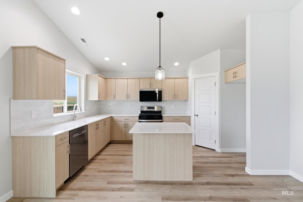 Photo of 9444 W Blazing Star St, Nampa, ID 83687 (MLS # 98995332)