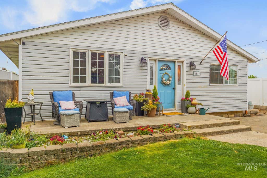 Photo of 2119 Ripon Ave, Lewiston, ID 83501 (MLS # 98994766)