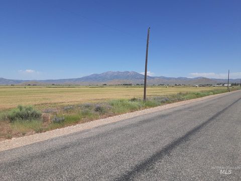 Photo of TBD Soldier Rd Pv Lot2, Fairfield, ID 83327 (MLS # 98953202)